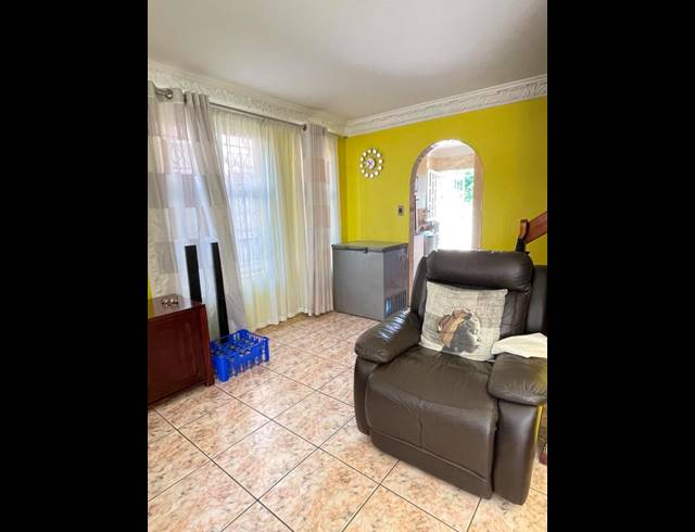 3 BEDROOM DUPLEX FOR SALE IN NEWLANDS WEST